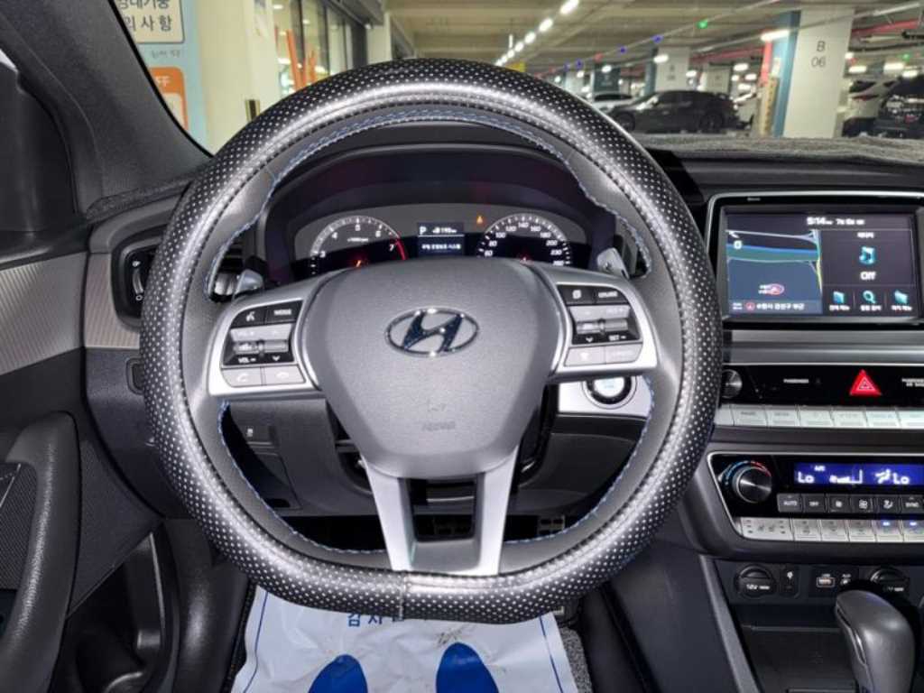 Hyundai Sonata — photo 08