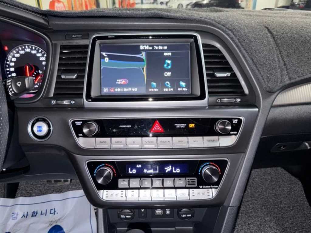 Hyundai Sonata — photo 10