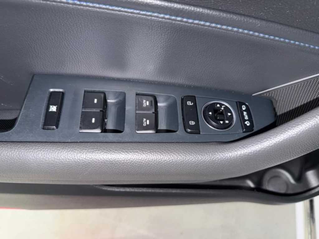 Hyundai Sonata — photo 14