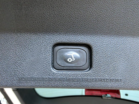 Ford Explorer — photo 17