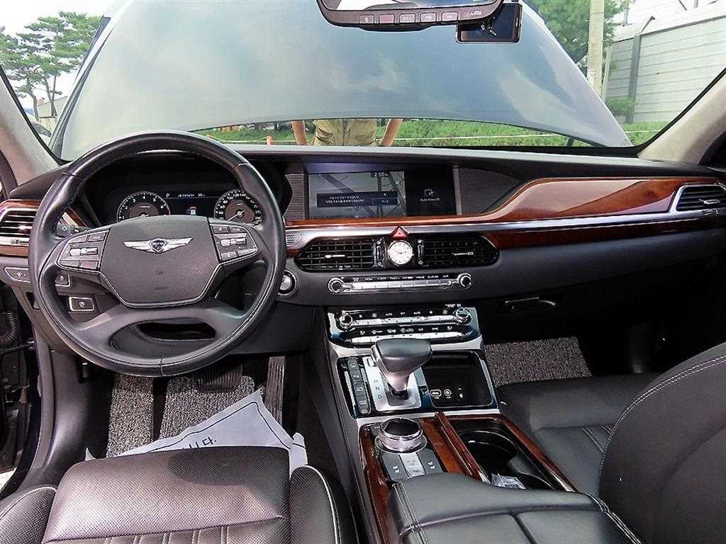 Genesis EQ900 — photo 07