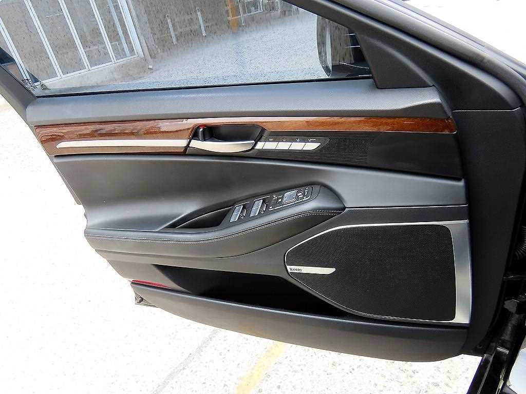 Genesis EQ900 — photo 11