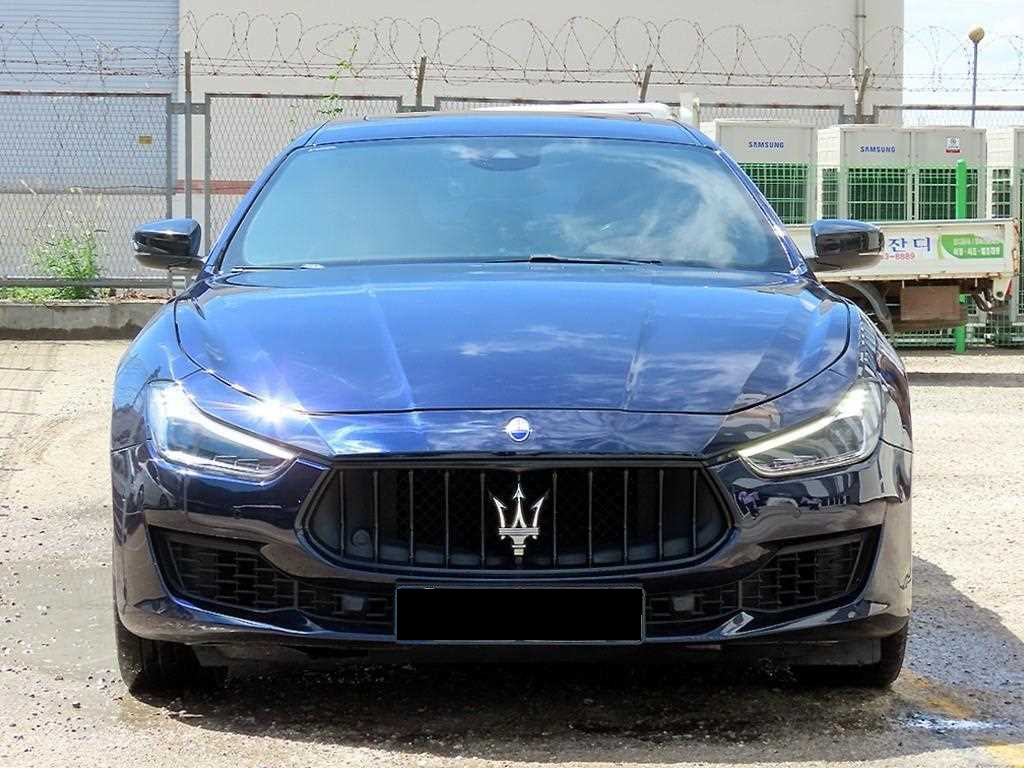 Maserati Ghibli — photo 01