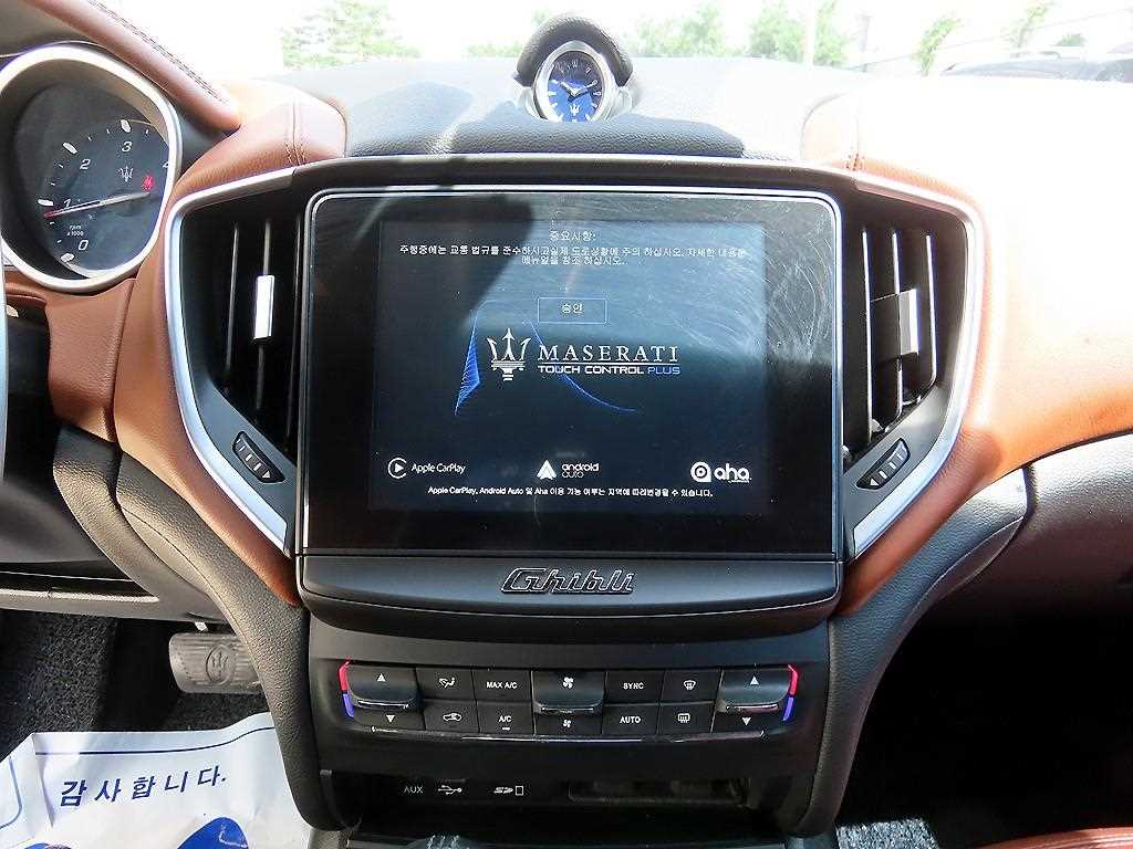Maserati Ghibli — photo 12