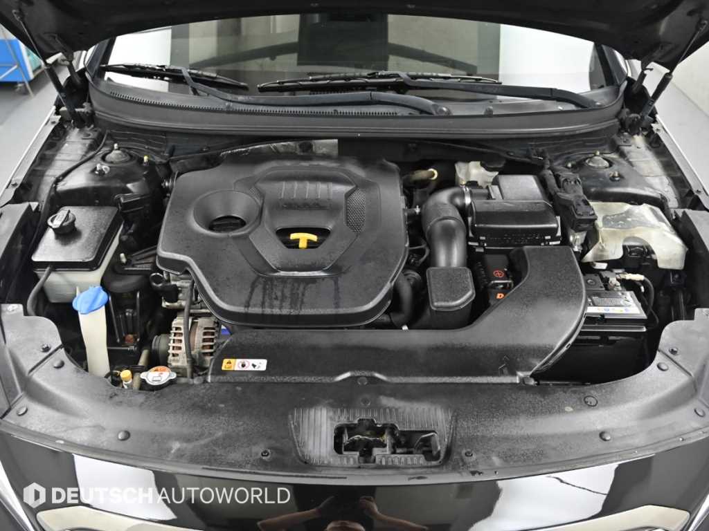 Hyundai Sonata — photo 06