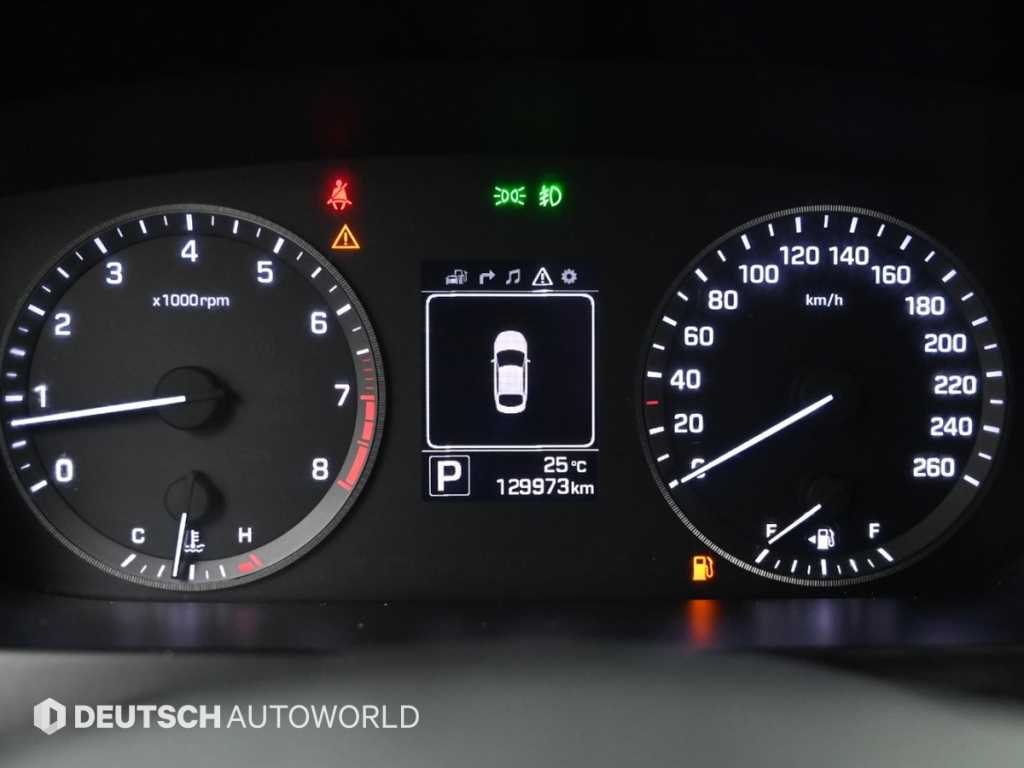 Hyundai Sonata — photo 08