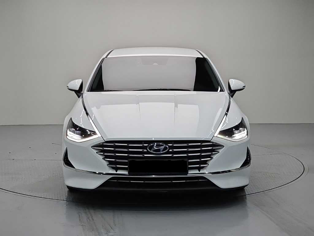 Hyundai Sonata — photo 02