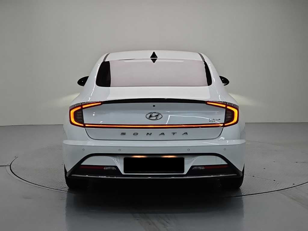 Hyundai Sonata — photo 03