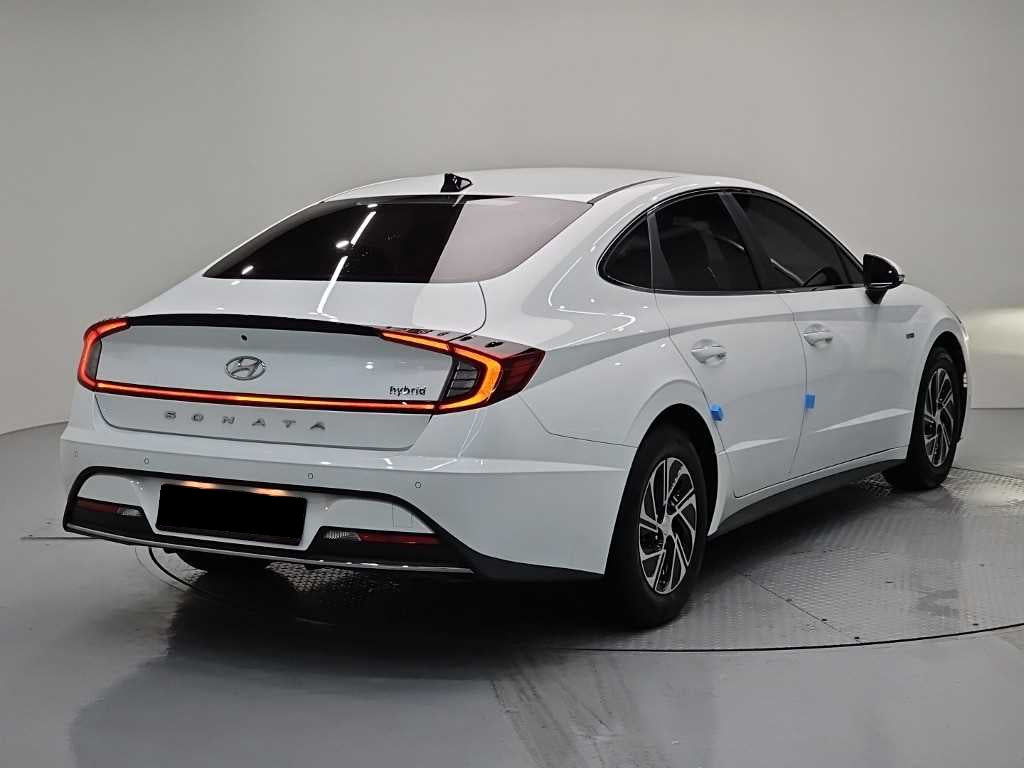 Hyundai Sonata — photo 04