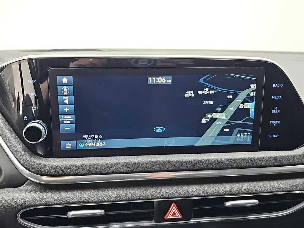 Hyundai Sonata — photo 13