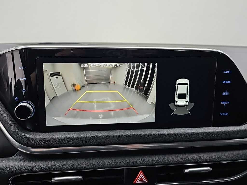 Hyundai Sonata — photo 14