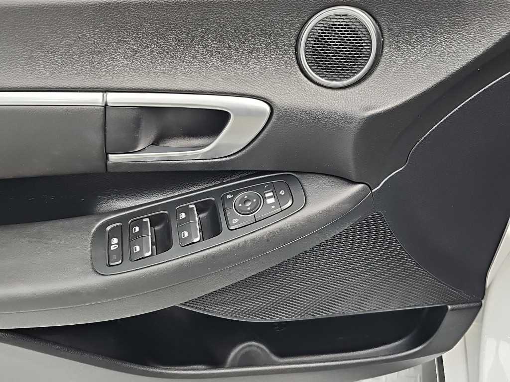 Hyundai Sonata — photo 15