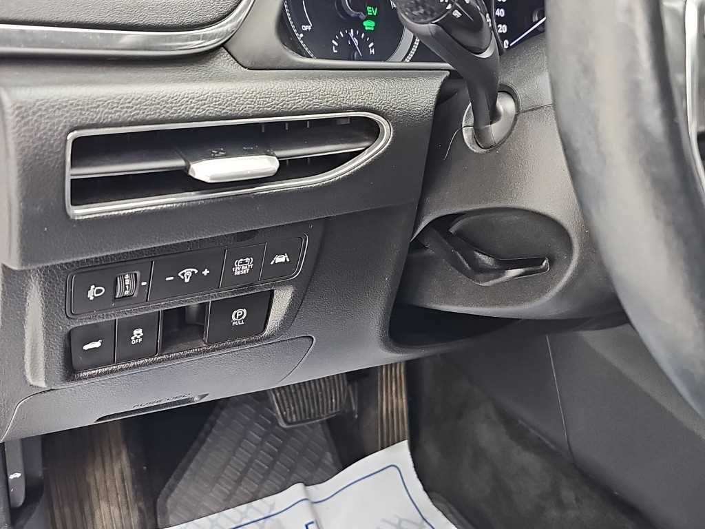 Hyundai Sonata — photo 16