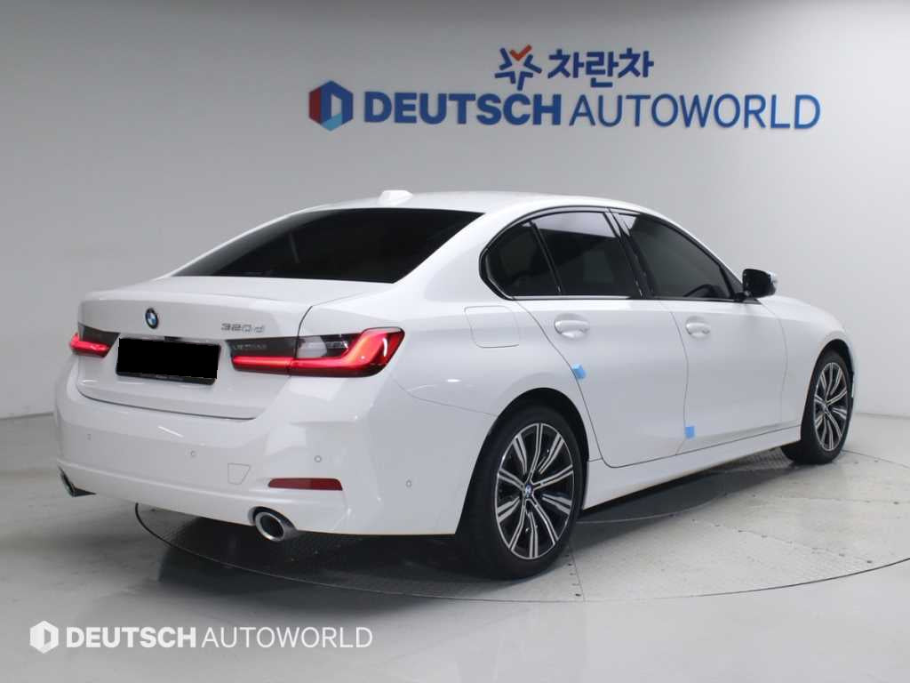 BMW 3-Series — photo 02