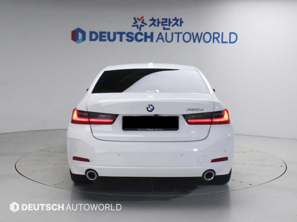 BMW 3-Series — photo 04