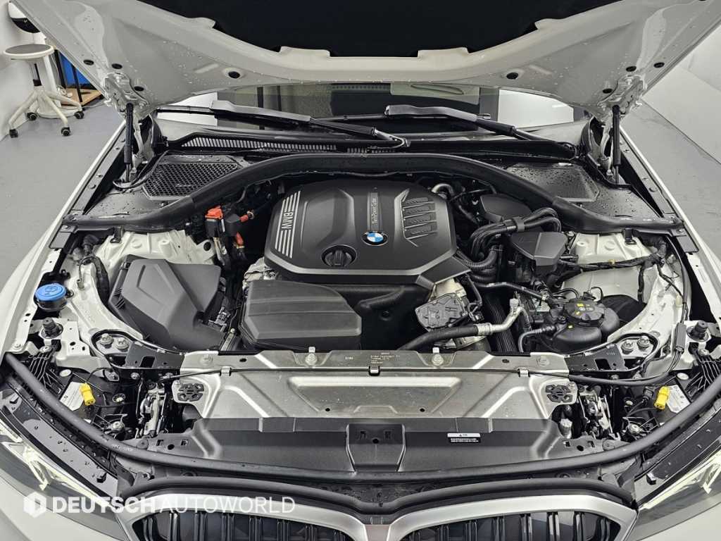 BMW 3-Series — photo 06