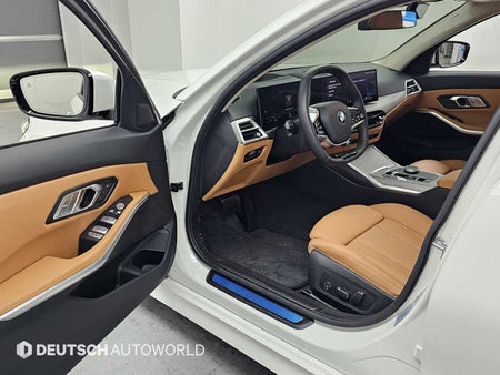 BMW 3-Series — photo 11