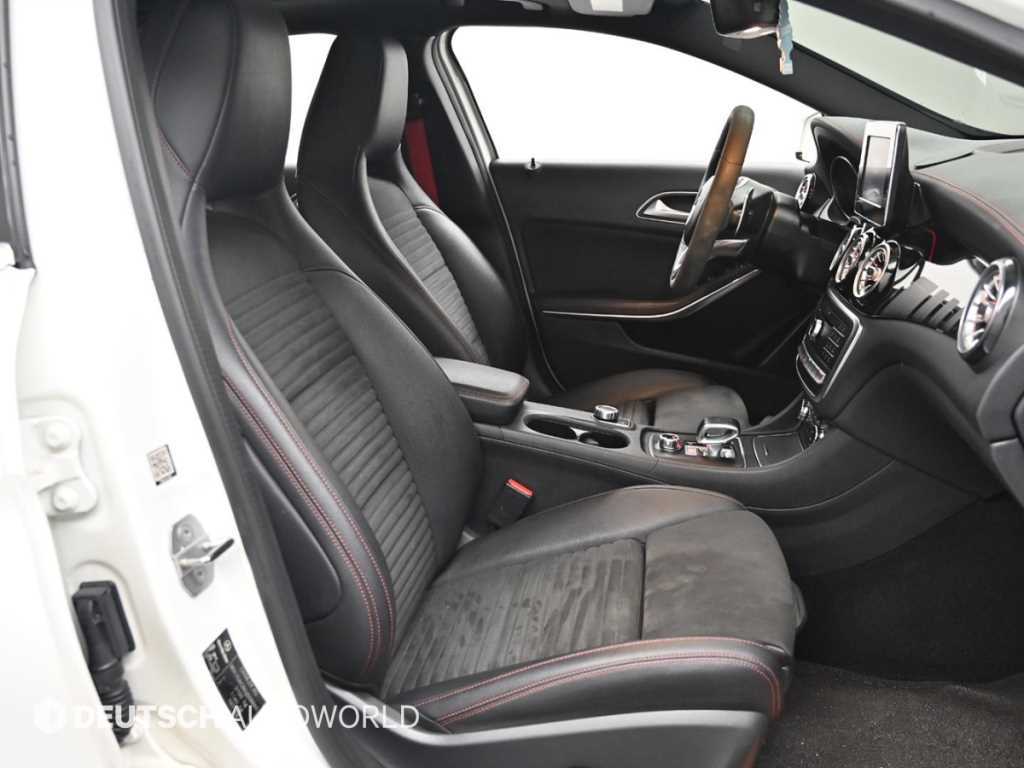 Mercedes-Benz GLA-Class — photo 10