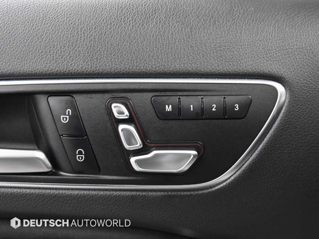 Mercedes-Benz GLA-Class — photo 16