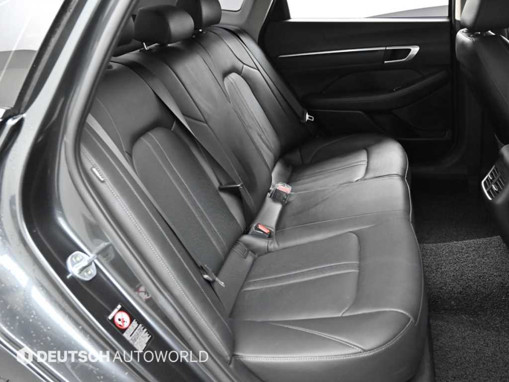 Hyundai Sonata — photo 12