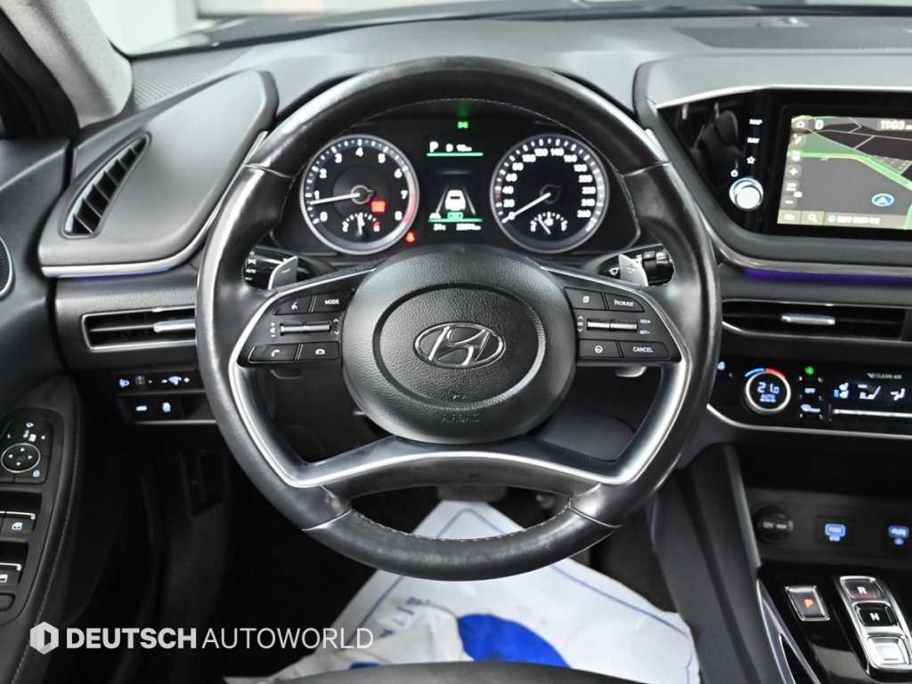 Hyundai Sonata — photo 13