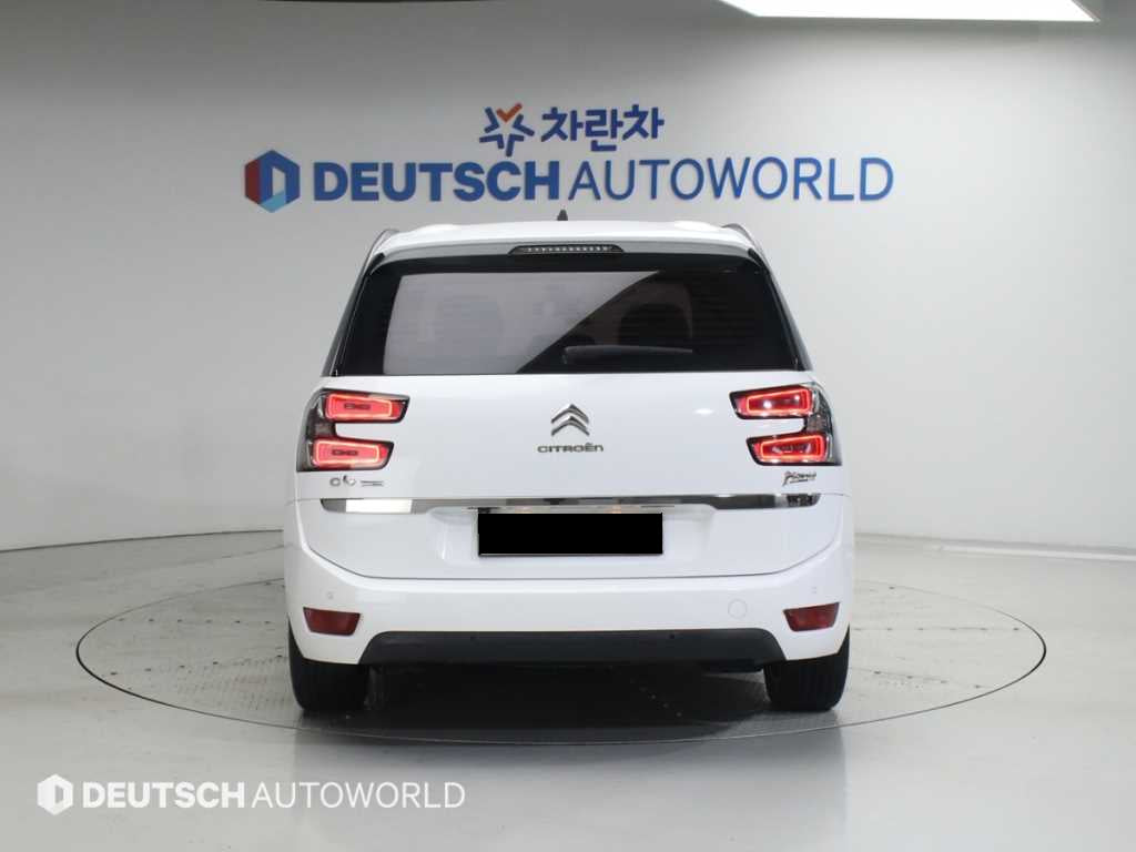 Citroen C4 Picasso — photo 04