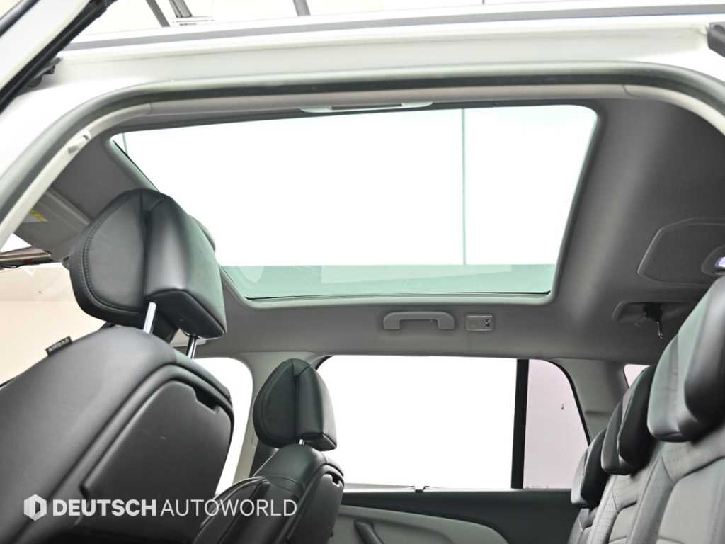 Citroen C4 Picasso — photo 18