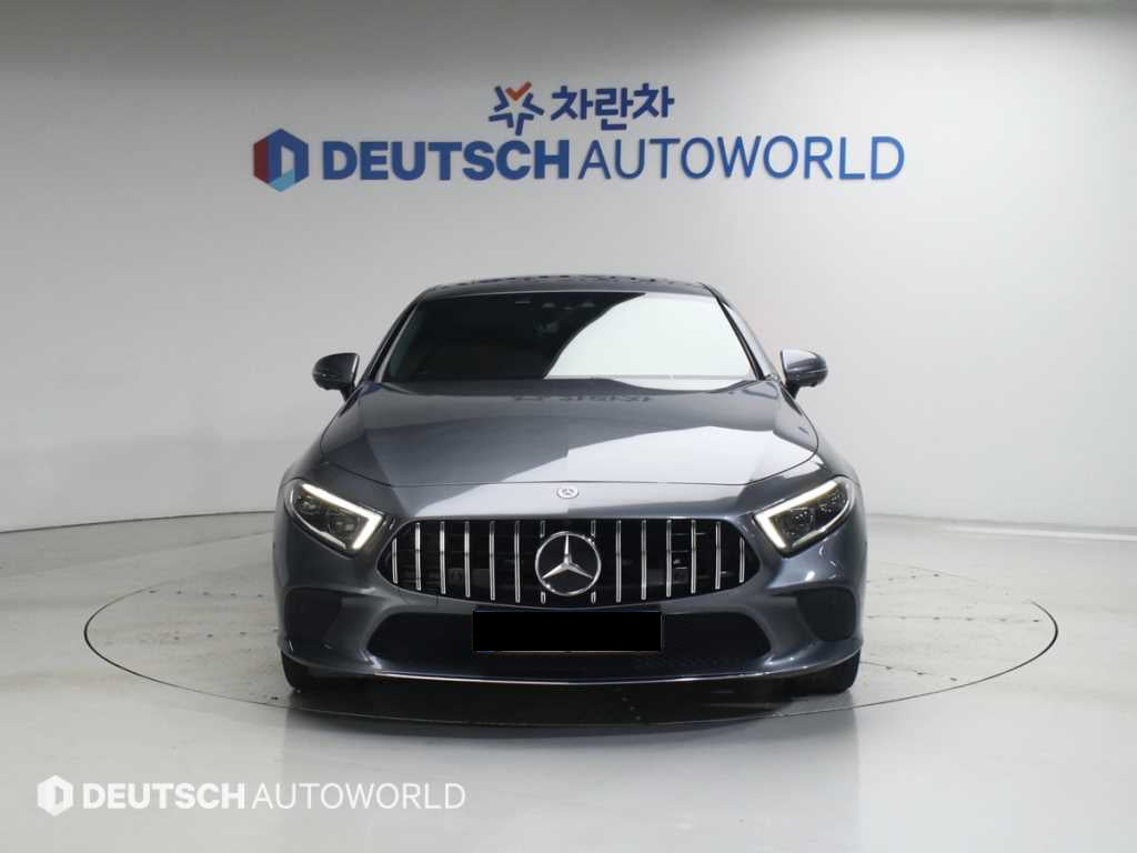 Mercedes-Benz CLS-Class — photo 01