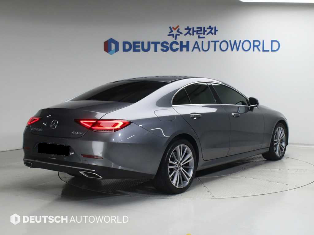 Mercedes-Benz CLS-Class — photo 04