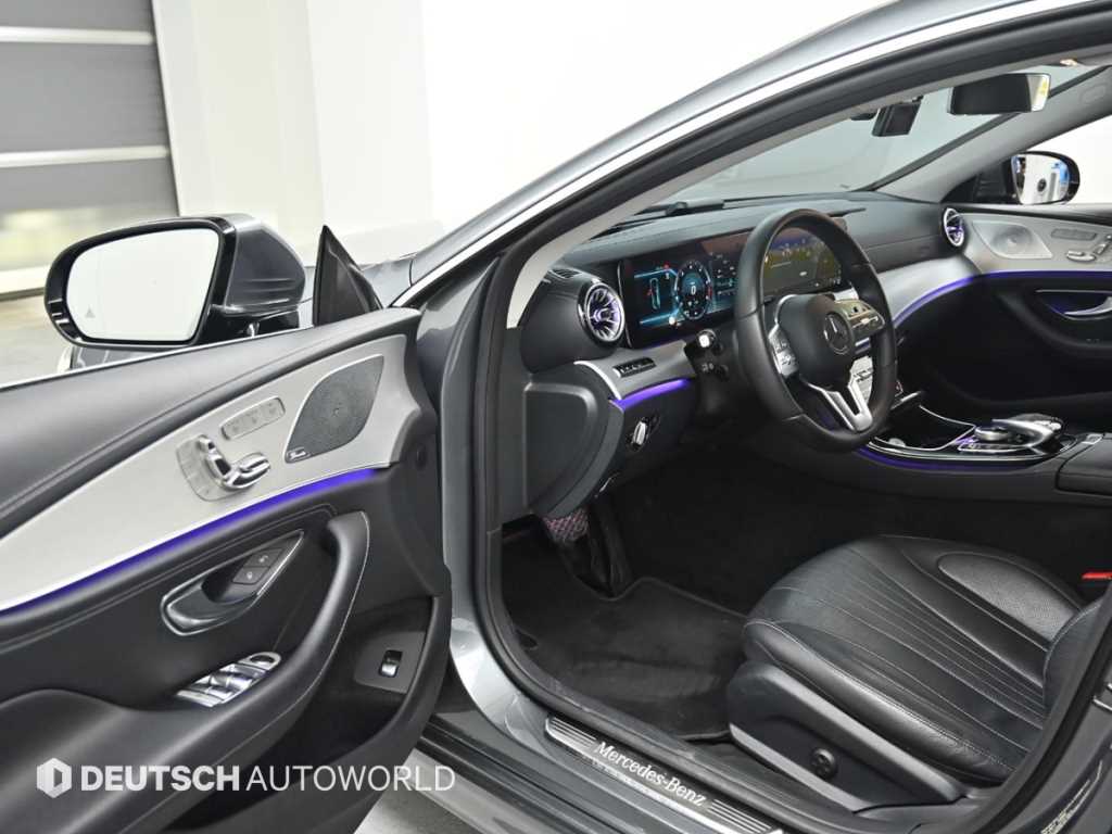 Mercedes-Benz CLS-Class — photo 11
