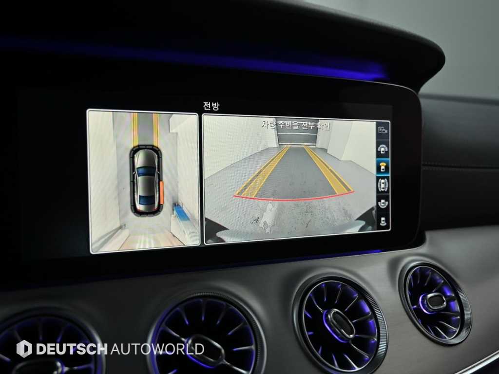 Mercedes-Benz CLS-Class — photo 15