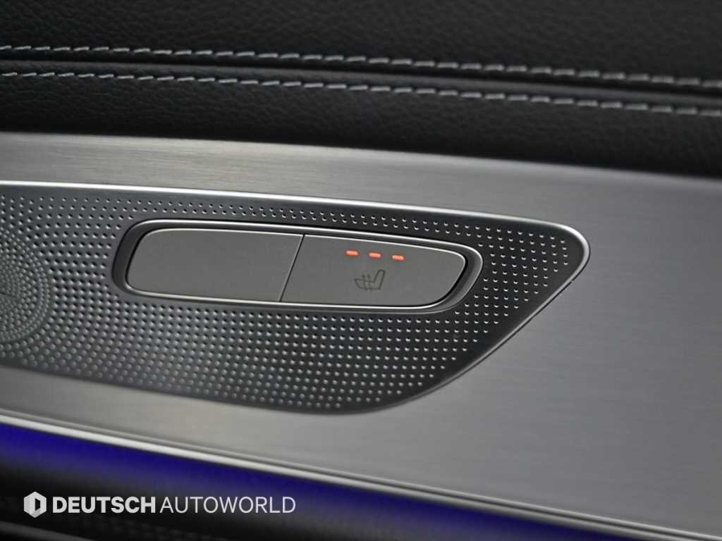 Mercedes-Benz CLS-Class — photo 16