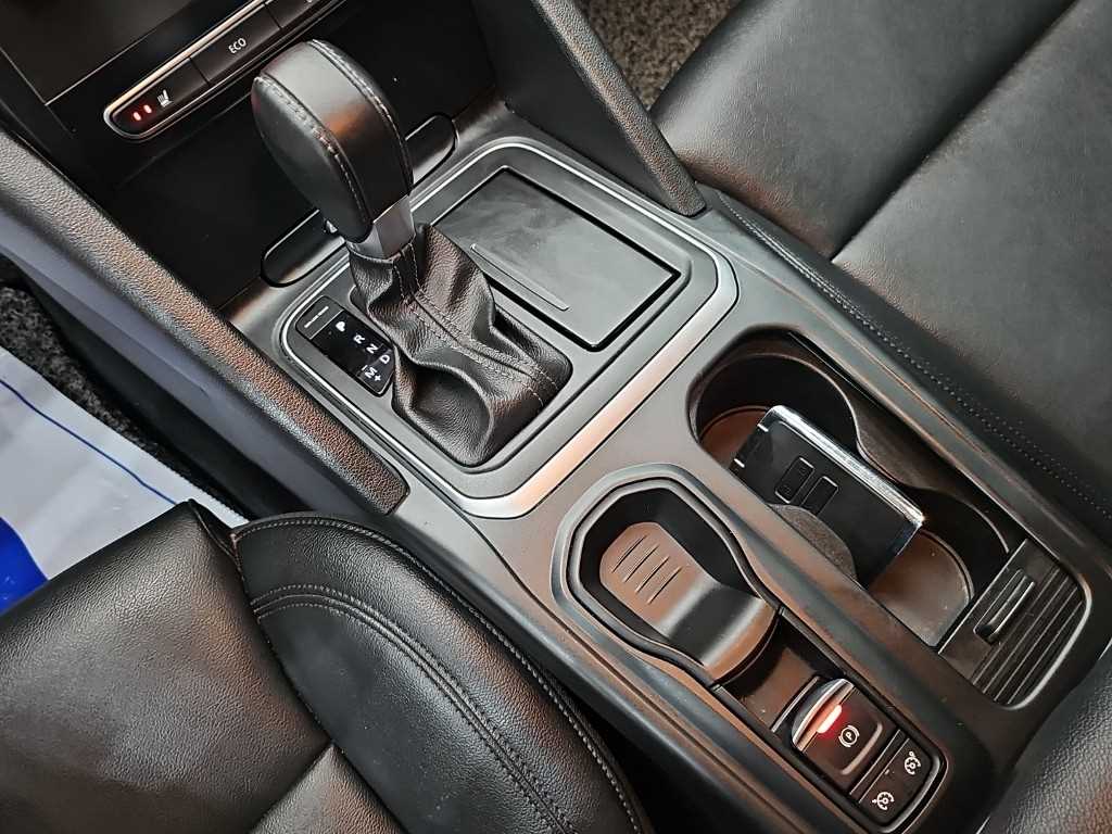 RENAULT SM6 — photo 08