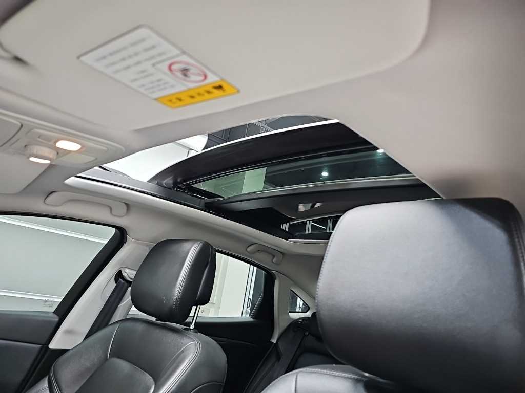 RENAULT SM6 — photo 13