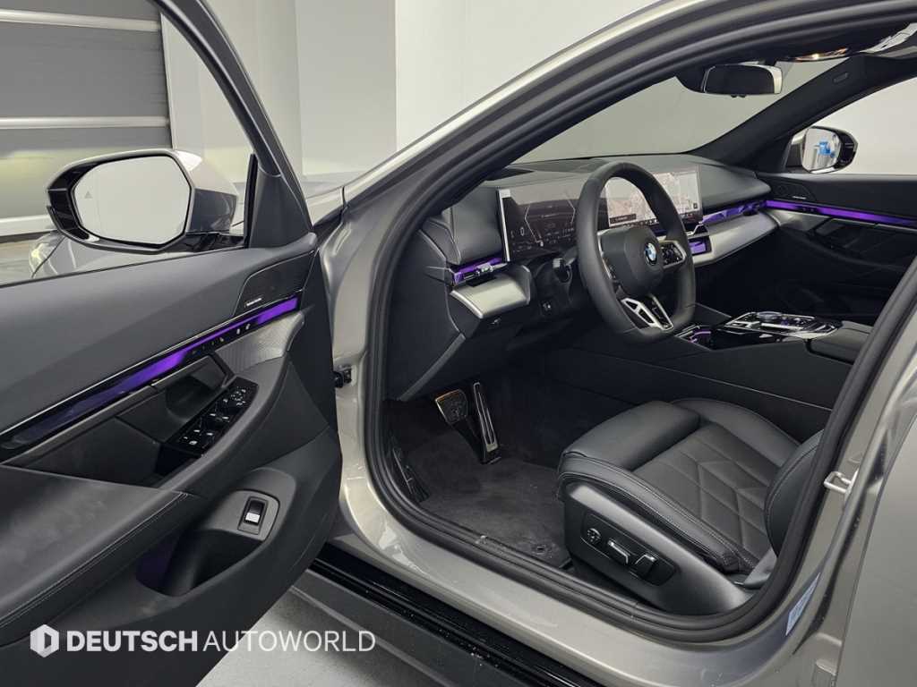 BMW 5-Series — photo 11