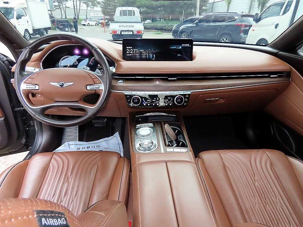 Genesis G80 — photo 07