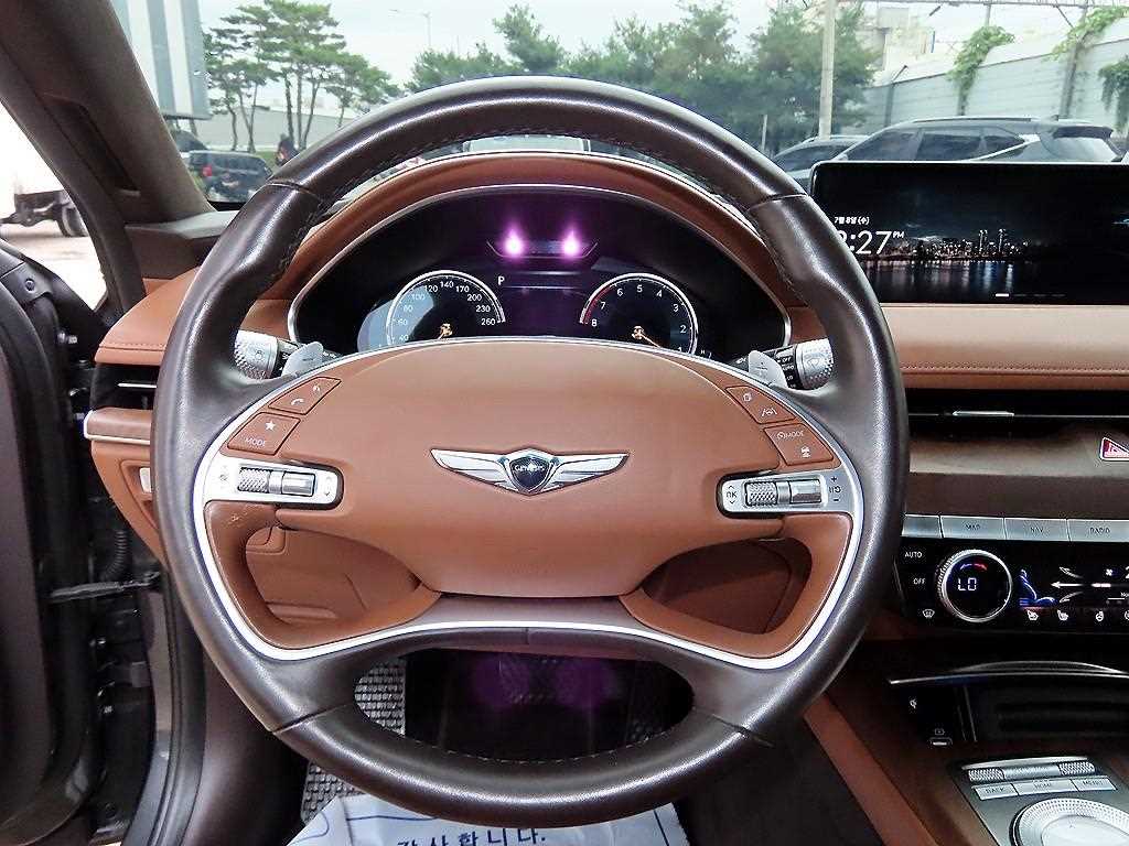 Genesis G80 — photo 08