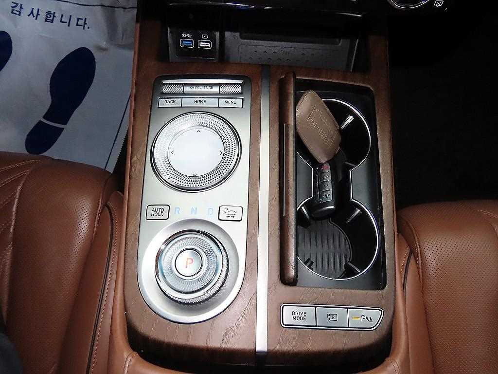 Genesis G80 — photo 11
