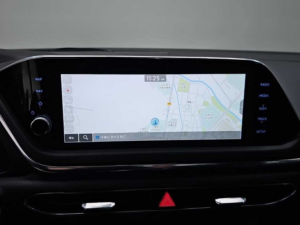 Hyundai Sonata — photo 13
