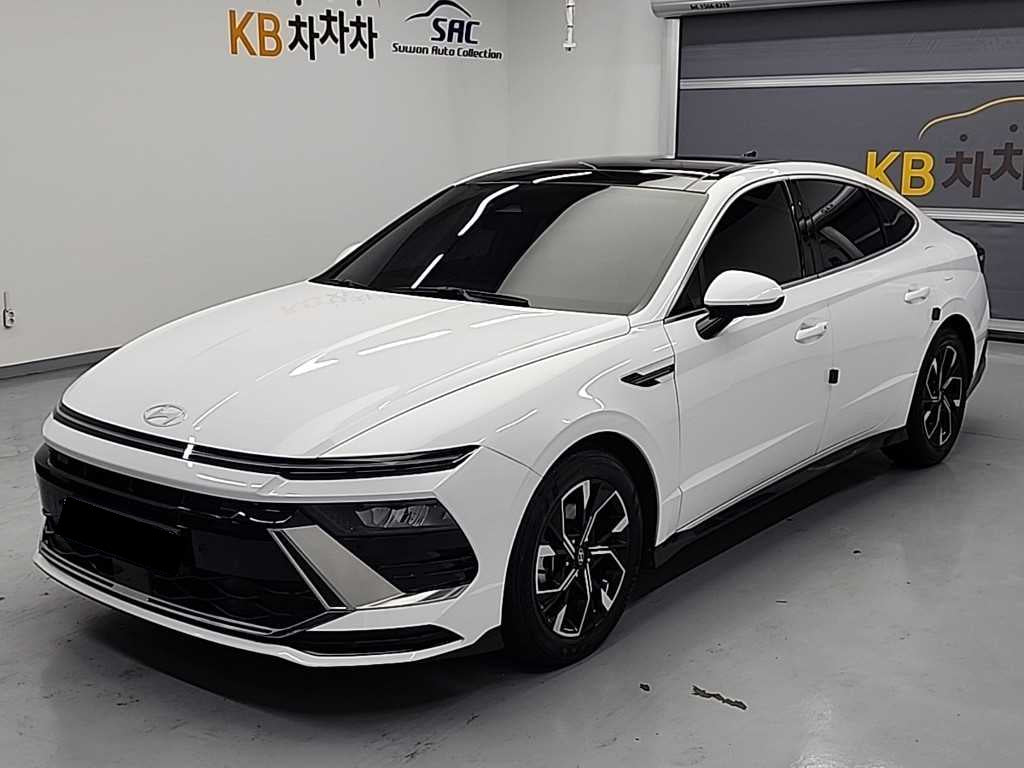 Hyundai Sonata — photo 01
