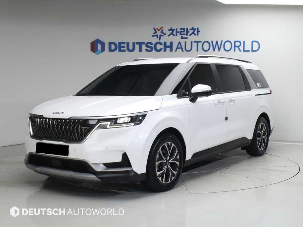 Kia Carnival — photo 01