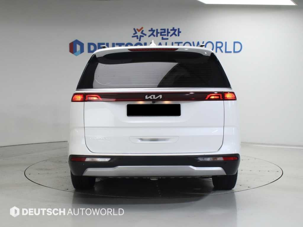 Kia Carnival — photo 04