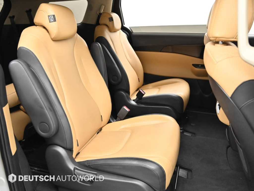 Kia Carnival — photo 12