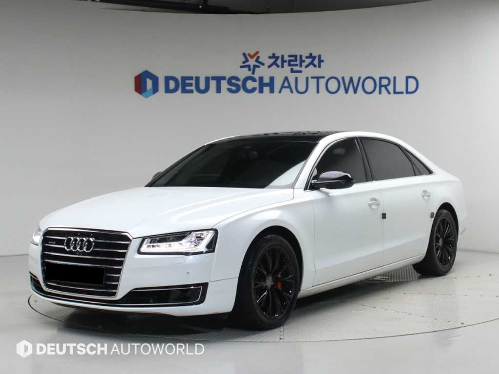 Audi A8 — photo 01