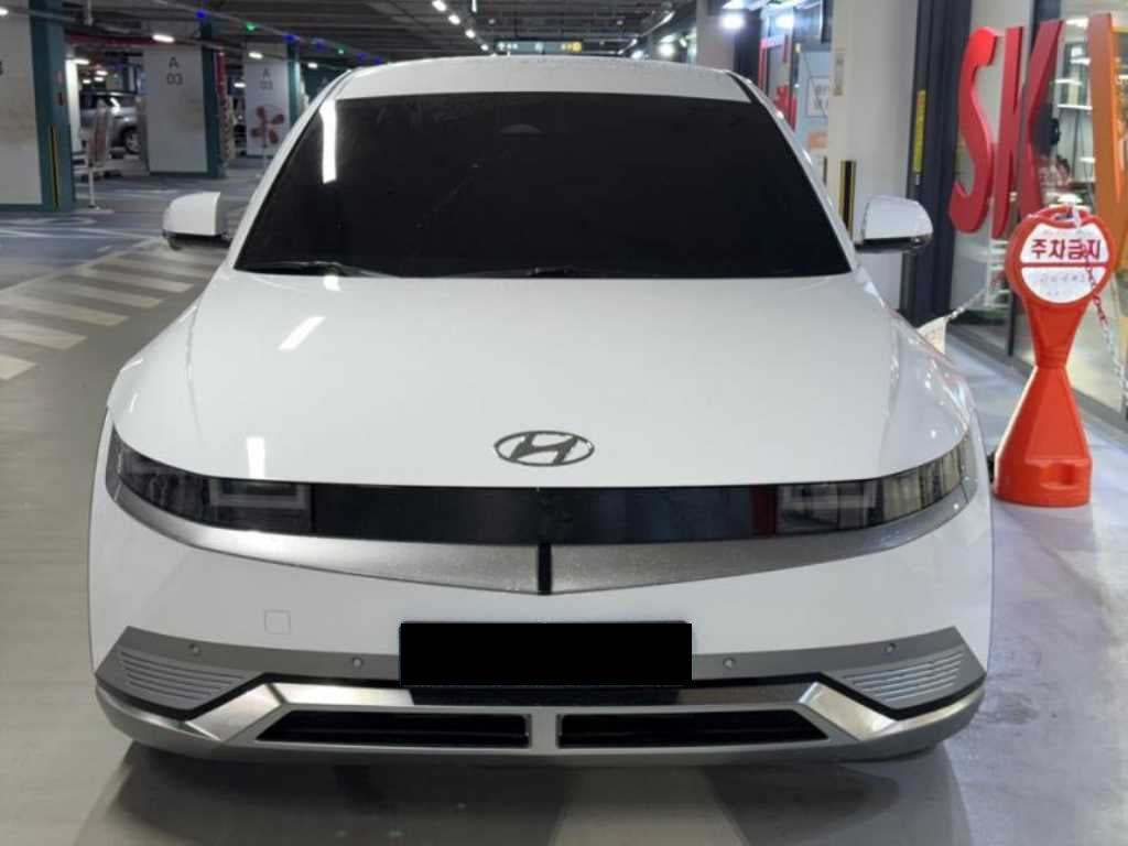 Hyundai Ioniq5 — photo 01