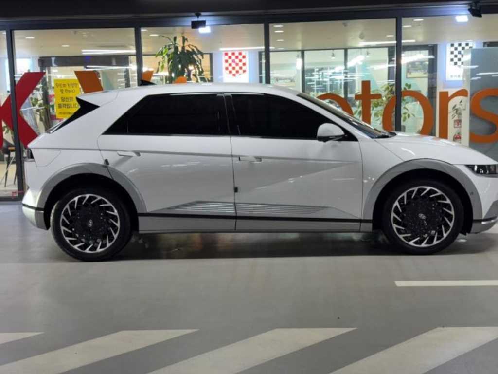 Hyundai Ioniq5 — photo 03