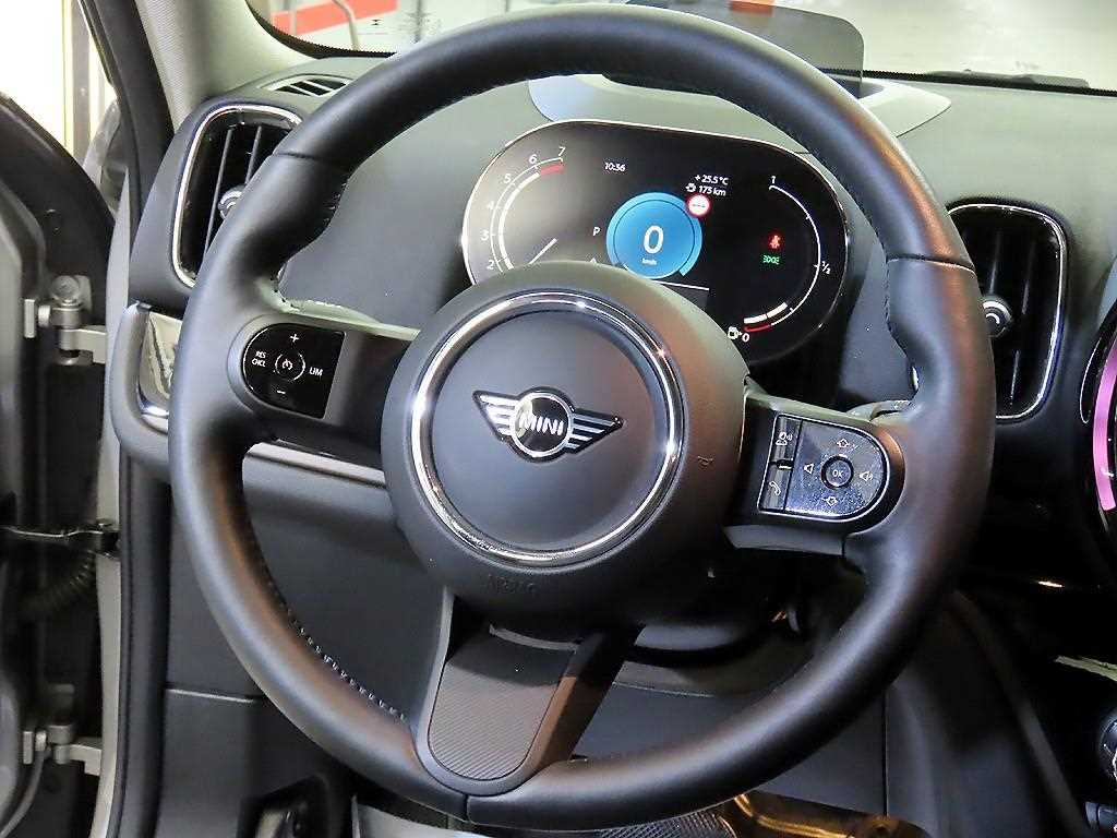 Mini Countryman — photo 08