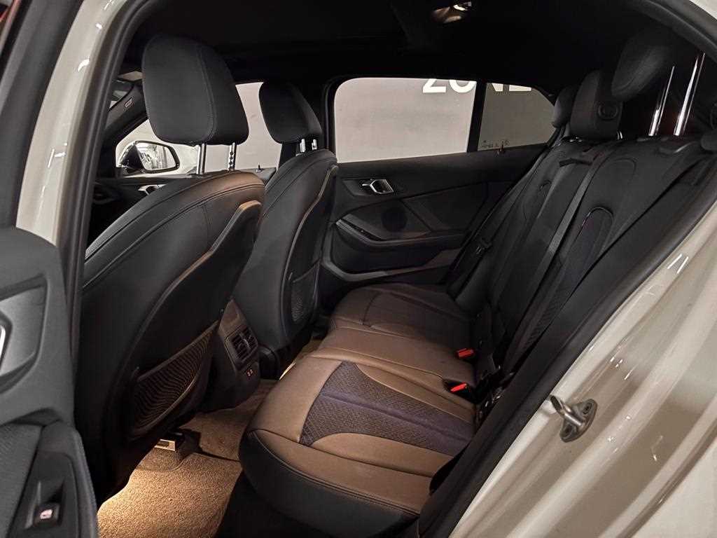 BMW 1-Series — photo 16