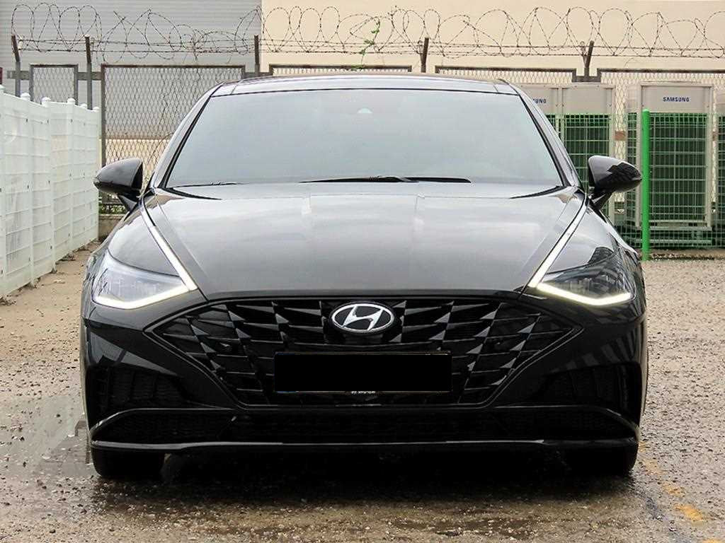 Hyundai Sonata — photo 01
