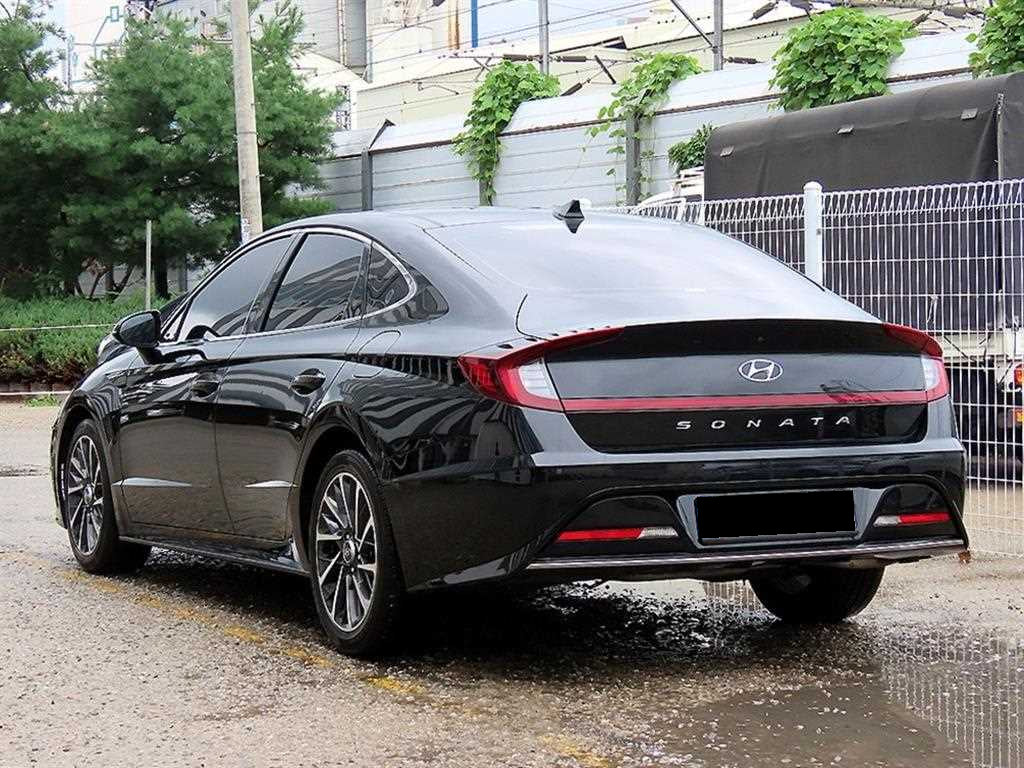 Hyundai Sonata — photo 03